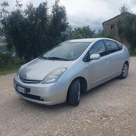 Toyota prius ibrida 