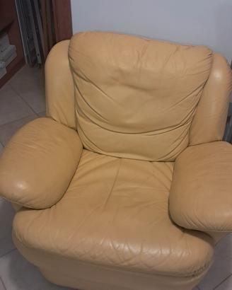 Poltrona giallo ocra