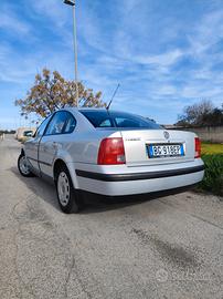 Volkswagen Passat 1.6 gpl