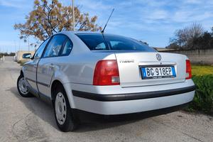 Volkswagen Passat 1.6 gpl