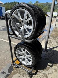 Cerchi audi con gomme