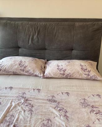 Letto matrimoniale con contenitore