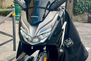 Motorino Honda Forza 300