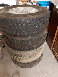 Pneumatici L200 mitsubishi