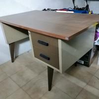 Scrivania in metallo vintage anni 70