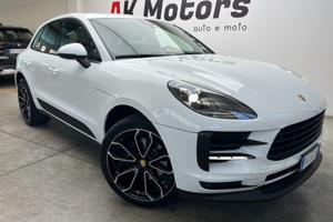 PORSCHE Macan 2.0