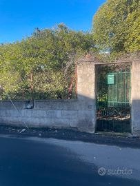 San Giovanni la punta Villetta con terreno edifica