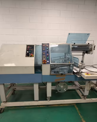 Confezionatrice termoretraibile automatica