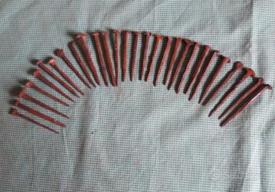 28 antichi chiodi da collezione o da usare in ferr