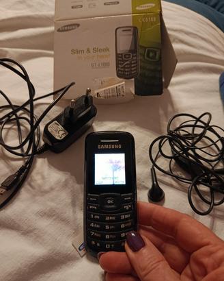 cellulare Samsung GT E 1080 con accessori