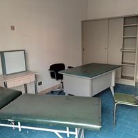 Studio medico - ambulatorio, arredo modernariato 