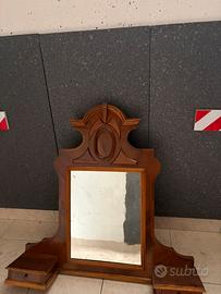 Specchio in legno da arredamento