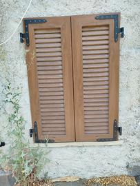 Finestra con persiana in PVC tinto noce mi
