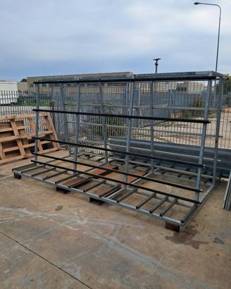 Porta vetri e serramenti