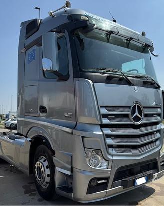 TRATTORE STRADALE MERCEDES BENZ ACTROS 1845