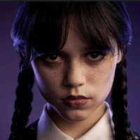 Halloween Mano mercoledì Addams idea travestimento