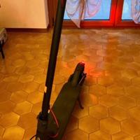 Monopattino Xiaomi Mi Electric Scooter Pro 2