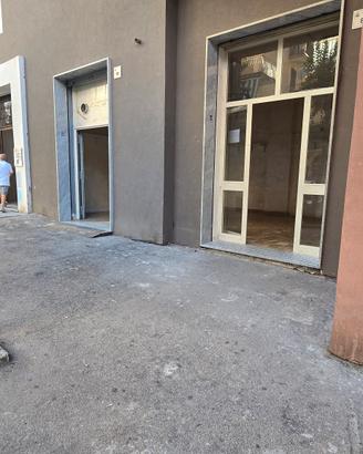 Negozio fronte Strada 