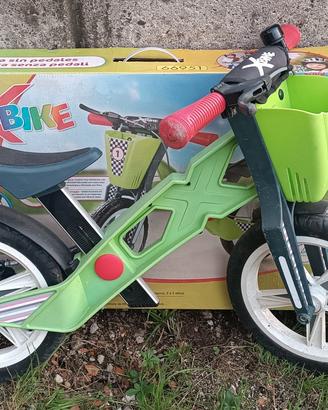 Bicicletta senza pedali