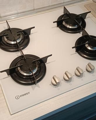 Piano cottura a gas Indesit vetro bianco 4 fuochi