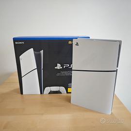 PS5 Slim Digital 1TB (825GB) Pari al Nuovo 