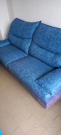 divano blu soggiorno 