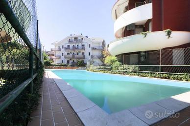 2 LOCALI A FRANCAVILLA AL MARE