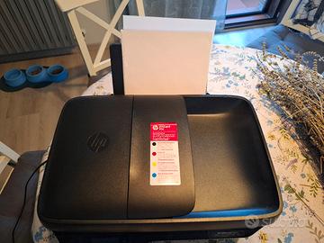 Stampante multifunzione HP OfficeJet 3833 