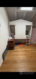 Letto a casetta artigianale per bambini
