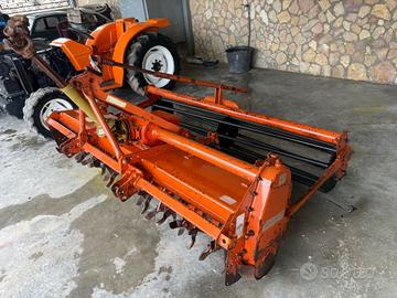 Trattore fresa HOWARD 2.50 cm larga completa di ru