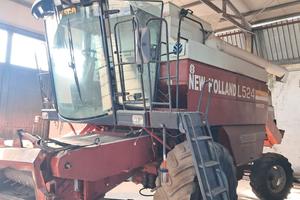 Mietitrebbia New Holland L 521
