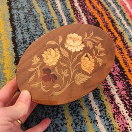 Scatola vintage legno intarsiato laccato floreale