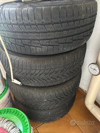 Gomme invernali 205/55/16 con cerchi in ferro BMW