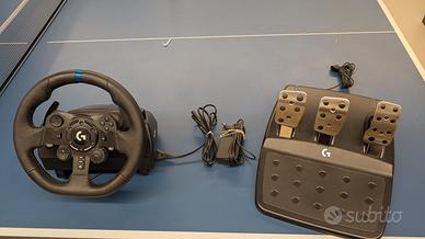 logitech g923. volante e pedaliera
