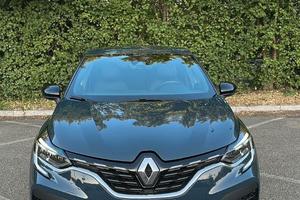RENAULT Captur 08/2022 - Full Hybrid 145 -RS LINE-