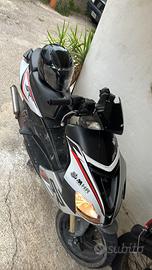 aprilia sr