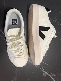 Veja sneakers