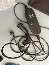 caricabatterie portatile originale Audi e-tron,