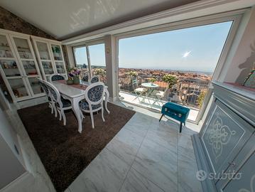 ATTICO Ristrutturato con grande Terraz.Panoramica