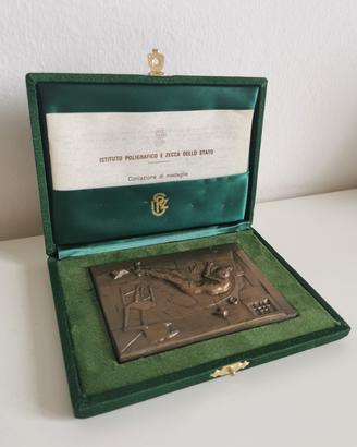 Medaglia in bronzo mm 95x65 - Ugo Attardi  - 1986