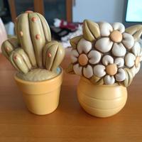 vasi piccoli egan con fiori 