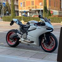 Ducati Panigale 899
