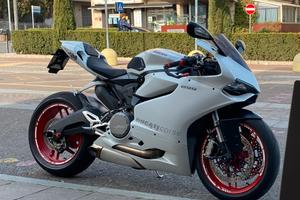 Ducati Panigale 899