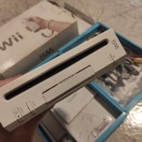 Wii con accessori (no Giochi)