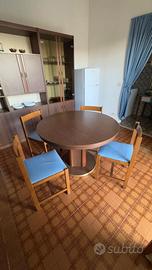 Tavolo da cucina allungabile con 4 sedie