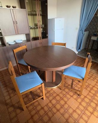 Tavolo da cucina allungabile con 4 sedie