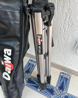 Cavalletto Daiwa mt 3300 macchina fotografica
