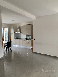 Luminoso Quadrilocale Via Palmiro Togliatti