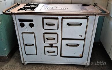 Cucina economica a legna ed a gas