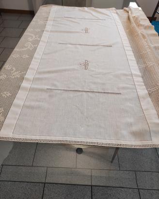 tenda lavorata all' uncinetto 